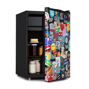 Klarstein Cool Vibe 70+, hladilnik, 72 l, 2 polici, stil Stickerbomb