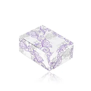 Darilna škatla za nakit - slonokoščena bela podlaga z motivom vijoličnega diamanta cveta