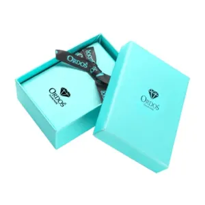 Darilna škatlica za diamantni nakit - turkizen dizajn z logotipom in črno pentljo, pravokotnik