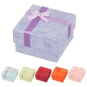 Darilna škatlica za uhane – marmorirani pastelni odtenki s pentljo - Barva: Vijolična