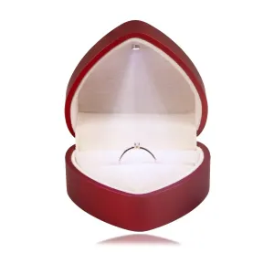 LED darilna škatlica za prstane - srček, mat rdeča barva, bež blazinica