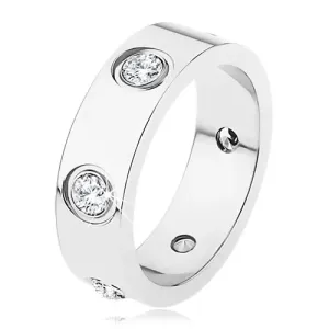 Jeklen poročni prstan v srebrni barvi, sijoč, gladek, okrašen s cirkoni - Velikost: 53