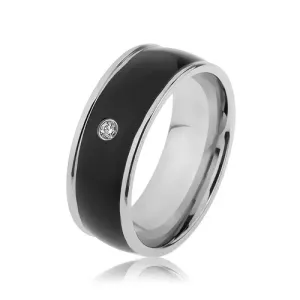 Sijoč jeklen prstan srebrne barve, črn izbočen pas s prozornim cirkonom - Velikost: 65