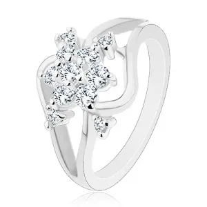 Lesketav prstan srebrne barve, razdeljena valovita kraka, prozoren cvet - Velikost: 52