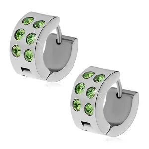 Jekleni uhani srebrne barve - obroči z zelenimi cirkoni