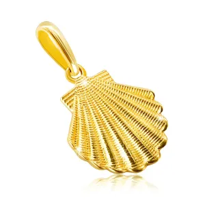 Obesek iz 14-karatnega zlata – morska školjka z zarezami