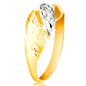 14-k zlati prstan – izbočene linije iz rumenega in belega zlata, lesketavi vtisi - Velikost: 48