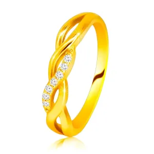 Sijoč prstan iz 14K rumenega zlata - prepleteni valovi, linija cirkonov - Velikost: 51